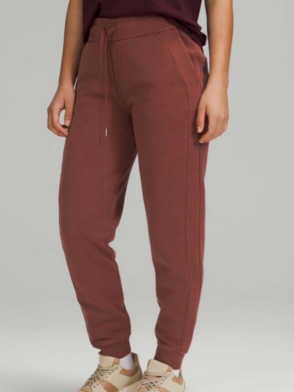 Lululemon Scuba High-Rise Jogger Smoky Red Size 0